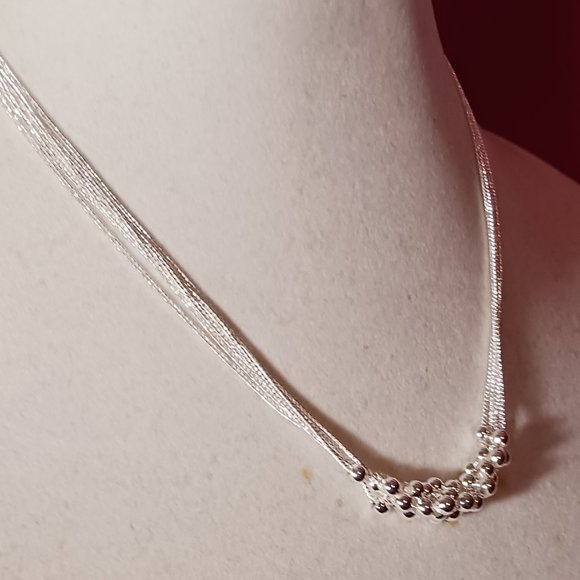 Silver Bead Ball Grapes Fashion Necklace NWOT - Picture 3 of 12
